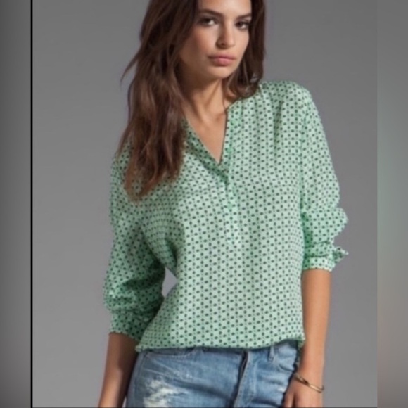 Joie Green Relaxed Buttoned Blouse 100% Silk - Picture 1 of 10